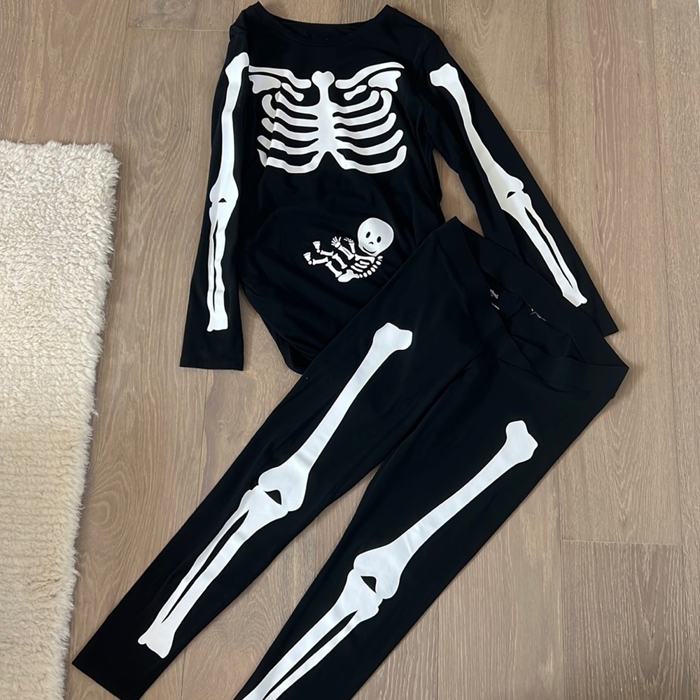 Motherhood Maternity Halloween Skelton with Baby in Belly Skelton Top & Pant